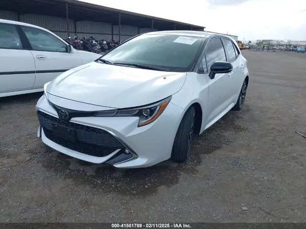 JTNC4MBE2M3122442 2021 TOYOTA COROLLA - Image 2