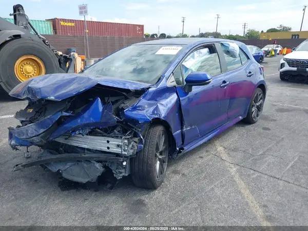 JTNC4MBE5R3232215 2024 TOYOTA COROLLA - Image 2