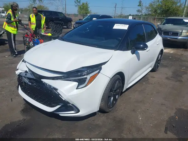 JTNC4MBE5T3260037 2026 TOYOTA COROLLA - Image 2