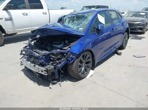 JTNC4MBE8S3246695 2025 TOYOTA COROLLA - Image 2