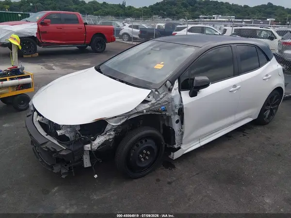 JTNC4MBE9R3221587 2024 TOYOTA COROLLA - Image 2