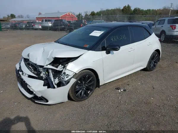 JTNC4MBE9S3241697 2025 TOYOTA COROLLA - Image 2