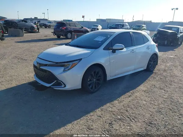 JTNC4MDE2R3228428 2024 TOYOTA COROLLA - Image 2
