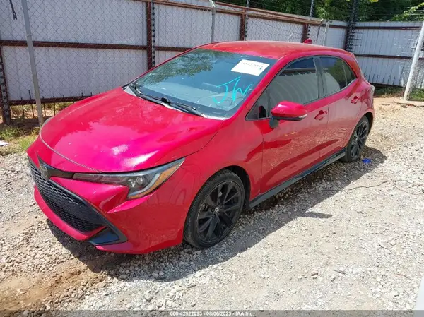 JTND4MBE0M3105708 2021 TOYOTA COROLLA - Image 2