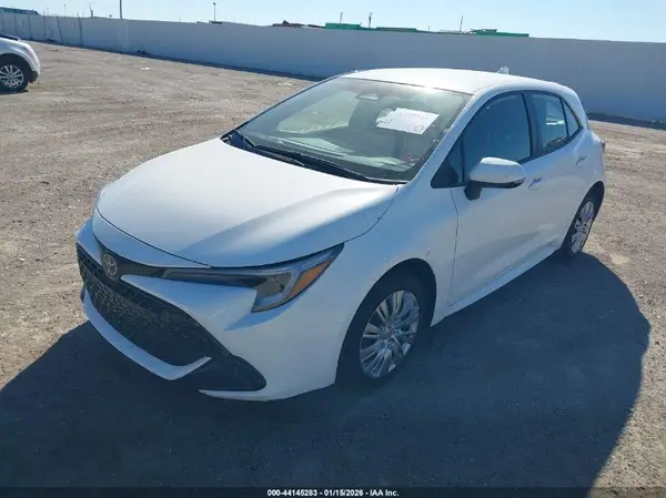 JTND4MBE0S3246596 2025 TOYOTA COROLLA - Image 2