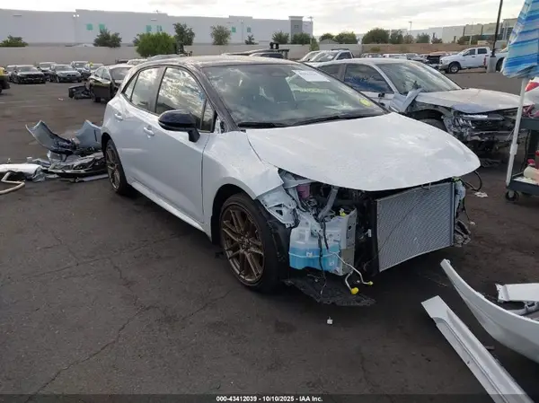JTND4MBE0S3252317 2025 TOYOTA COROLLA - Image 1