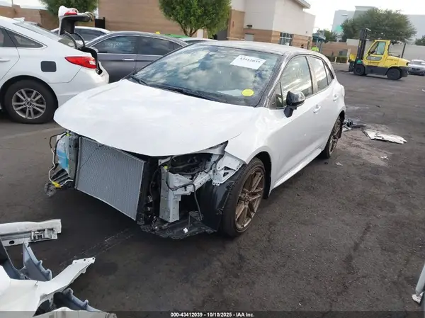 JTND4MBE0S3252317 2025 TOYOTA COROLLA - Image 2