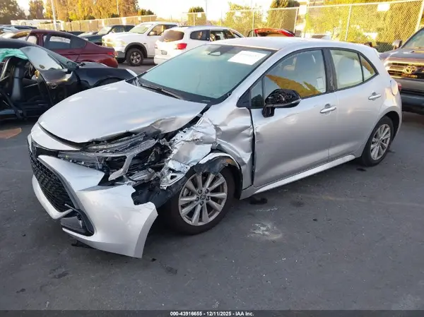 JTND4MBE1S3240368 2025 TOYOTA COROLLA - Image 2