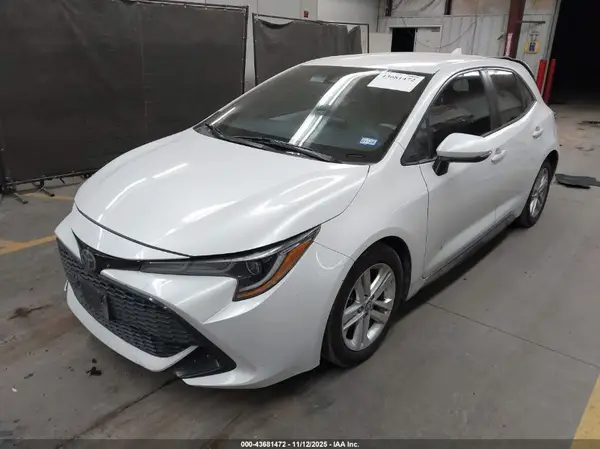 JTND4MBE2M3121781 2021 TOYOTA COROLLA - Image 2