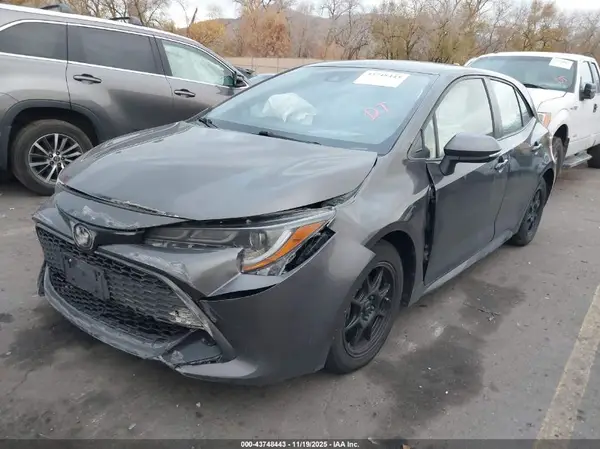 JTND4MBE2N3170822 2022 TOYOTA COROLLA - Image 2