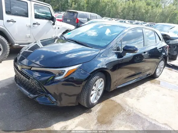 JTND4MBE2P3201652 2023 TOYOTA COROLLA - Image 2