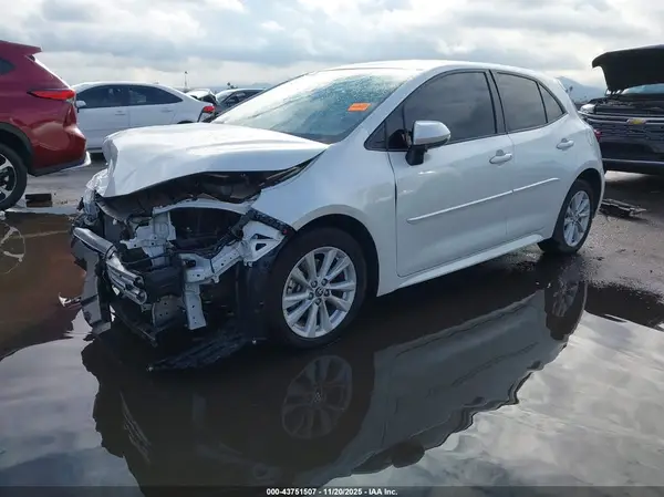 JTND4MBE2R3217630 2024 TOYOTA COROLLA - Image 2