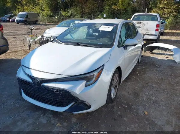JTND4MBE3P3209792 2023 TOYOTA COROLLA - Image 2