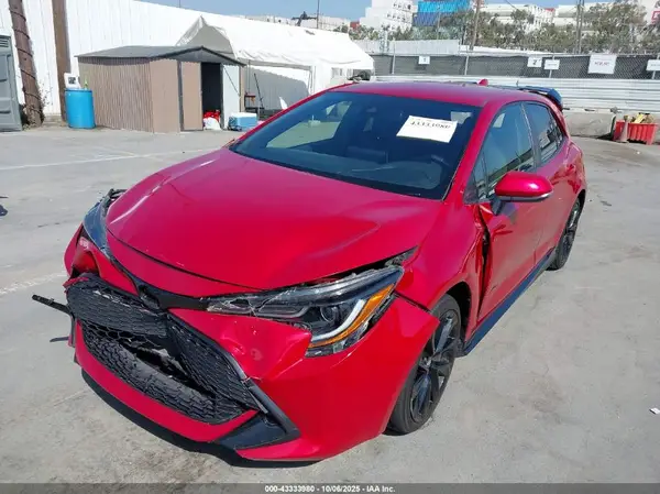 JTND4MBE4M3112533 2021 TOYOTA COROLLA - Image 2