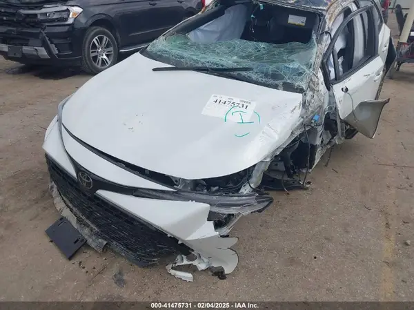JTND4MBE4S3233124 2025 TOYOTA COROLLA - Image 2