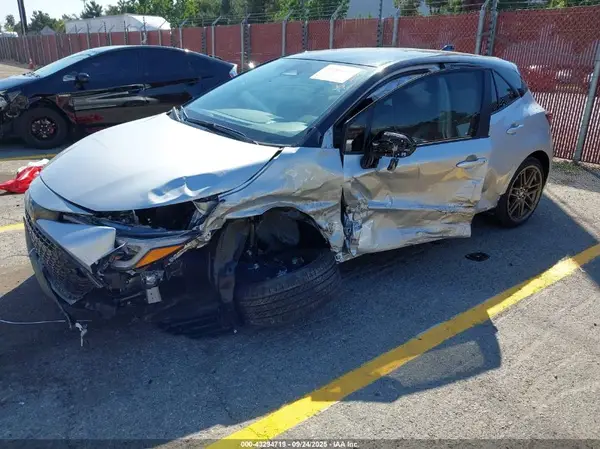 JTND4MBE4S3245614 2025 TOYOTA COROLLA - Image 2