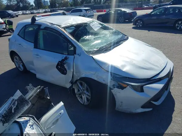 JTND4MBE5M3122861 2021 TOYOTA COROLLA - Image 1