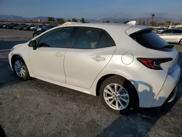 JTND4MBE5P3211866 2023 TOYOTA COROLLA - Image 2