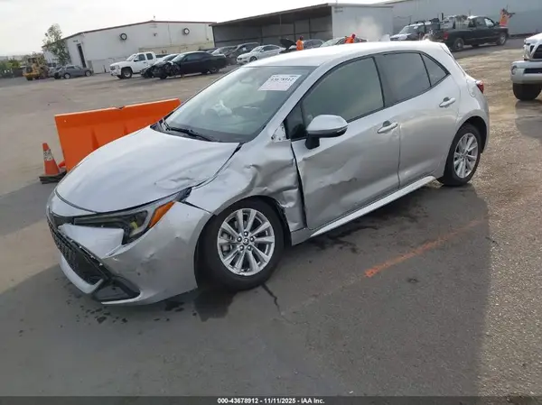 JTND4MBE5R3221834 2024 TOYOTA COROLLA - Image 2