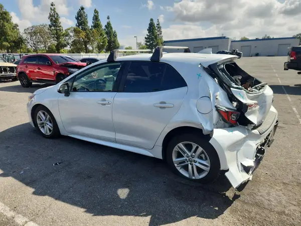 JTND4MBE6M3107656 2021 TOYOTA COROLLA - Image 2