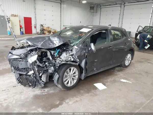 JTND4MBE6S3233741 2025 TOYOTA COROLLA - Image 2