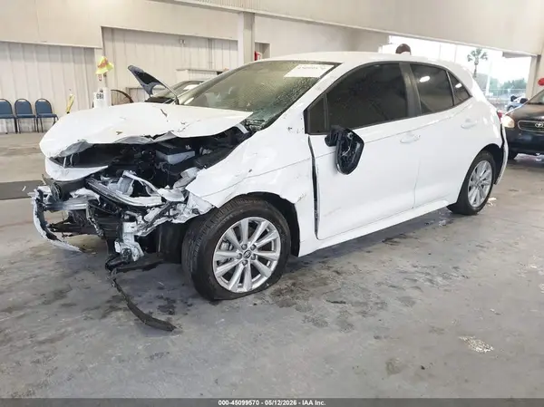JTND4MBE6S3251947 2025 TOYOTA COROLLA - Image 2