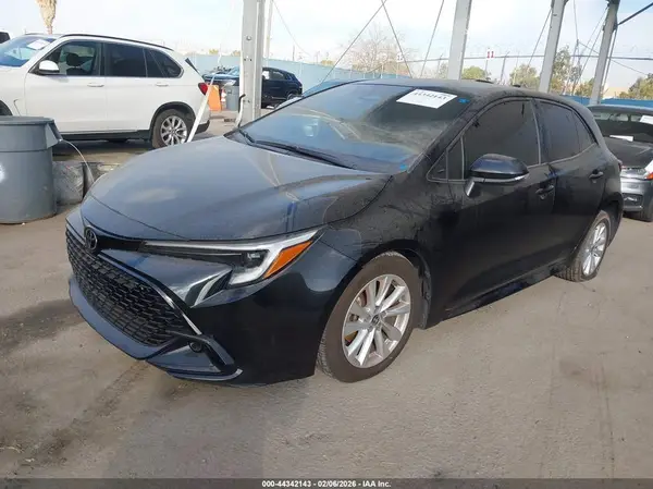 JTND4MBE7R3217073 2024 TOYOTA COROLLA - Image 2