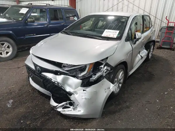 JTND4MBE7S3246076 2025 TOYOTA COROLLA - Image 2