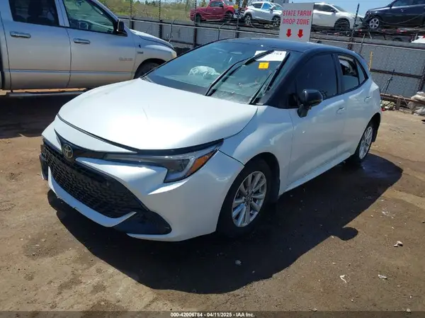 JTND4MBE8S3242246 2025 TOYOTA COROLLA - Image 2