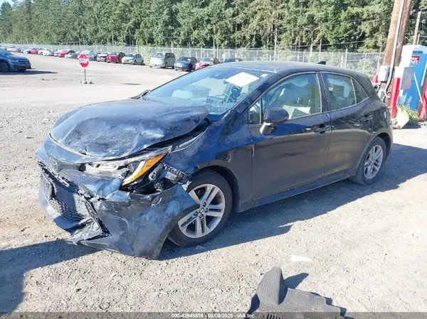 JTND4MBE9M3141915 2021 TOYOTA COROLLA - Image 2