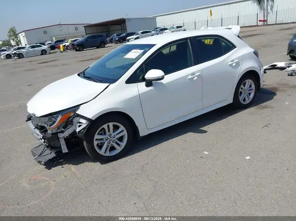 JTND4MBE9N3154617 2022 TOYOTA COROLLA - Image 2