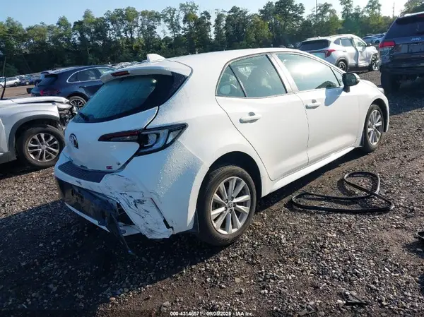 JTND4MBE9P3192934 2023 TOYOTA COROLLA - Image 2