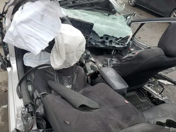 JTND4MBE9P3202085 2023 TOYOTA COROLLA - Image 8