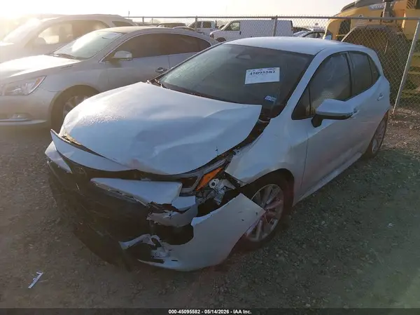 JTND4MBE9R3224056 2024 TOYOTA COROLLA - Image 2