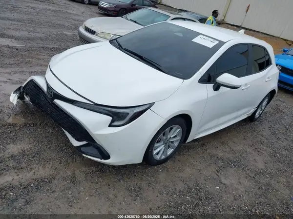 JTND4MBE9S3235029 2025 TOYOTA COROLLA - Image 2