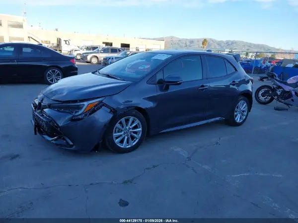 JTND4MBEXR3231355 2024 TOYOTA COROLLA - Image 2