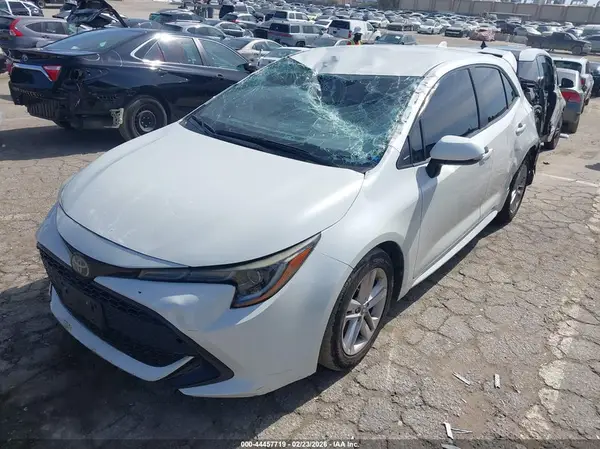 JTND4RBE1L3077431 2020 TOYOTA COROLLA - Image 2
