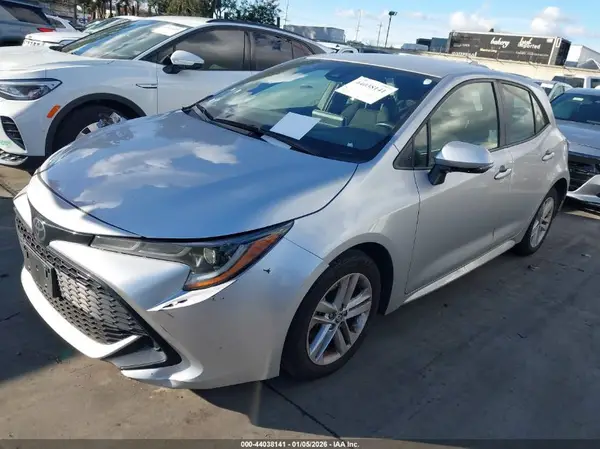 JTND4RBE3L3074627 2020 TOYOTA COROLLA - Image 2