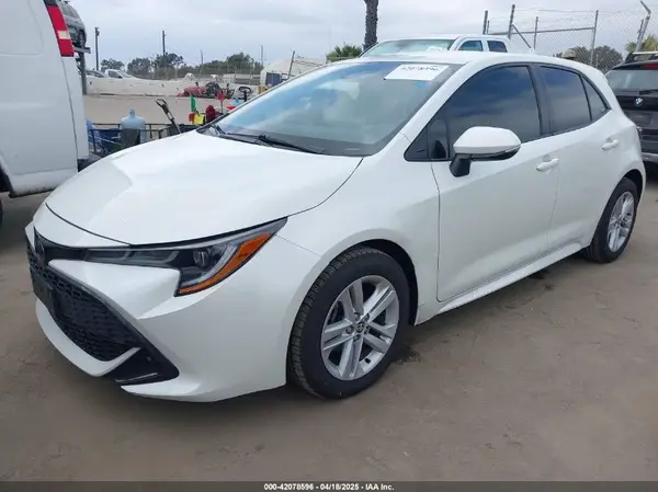 JTND4RBE3L3077866 2020 TOYOTA COROLLA - Image 2