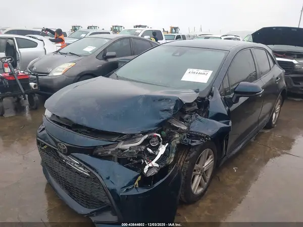 JTND4RBE4L3097947 2020 TOYOTA COROLLA - Image 2
