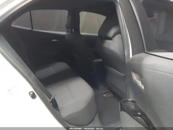 JTND4RBE7L3103692 2020 TOYOTA COROLLA - Image 8