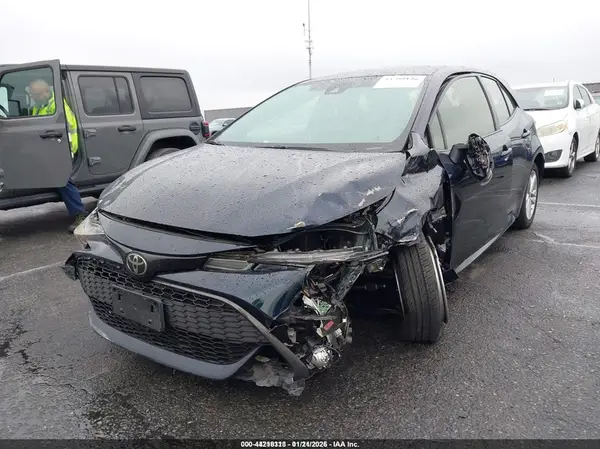 JTND4RBEXL3075175 2020 TOYOTA COROLLA - Image 2