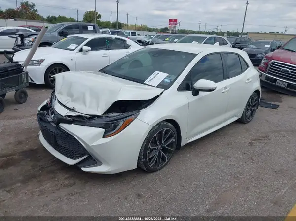 JTNK4RBE1K3035055 2019 TOYOTA COROLLA - Image 2