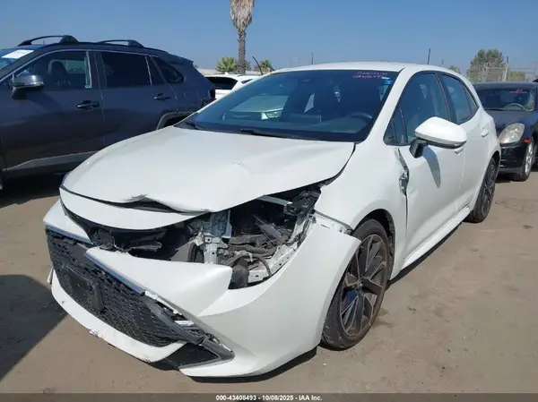 JTNK4RBE3K3008732 2019 TOYOTA COROLLA - Image 2
