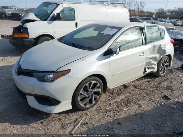 JTNKARJE0HJ533262 2017 TOYOTA COROLLA - Image 2