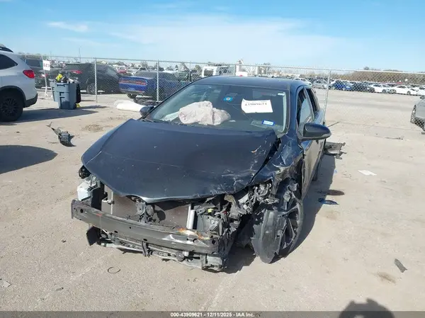 JTNKARJE0HJ535335 2017 TOYOTA COROLLA - Image 2