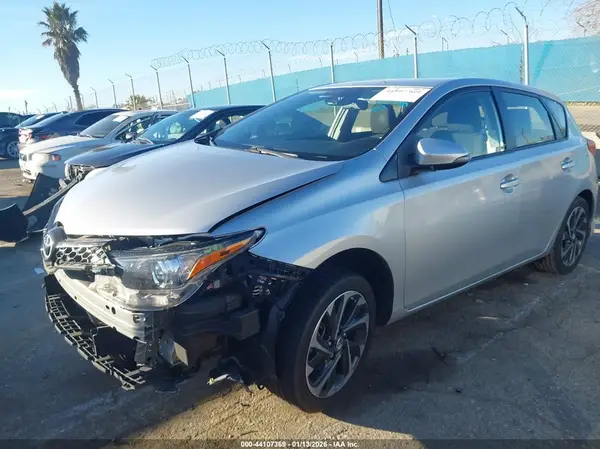 JTNKARJE0HJ537439 2017 TOYOTA COROLLA - Image 2
