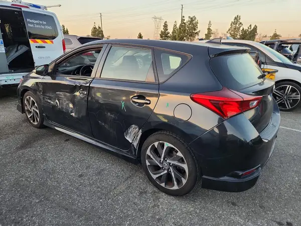 JTNKARJE0HJ548764 2017 TOYOTA COROLLA - Image 2