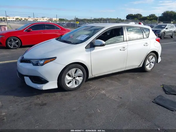 JTNKARJE0HJ549378 2017 TOYOTA COROLLA - Image 2