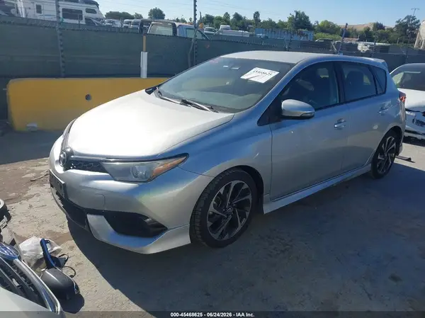 JTNKARJE0HJ549977 2017 TOYOTA COROLLA - Image 2